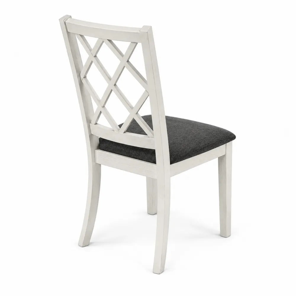 Chaise en bois blanc avec assise en tissu gris